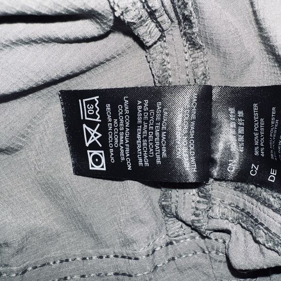 KUHL Horizn Gray Ripstop Skinny Pants 10 Short Hiking Climbing Outdoor Active - Picture 10 of 11